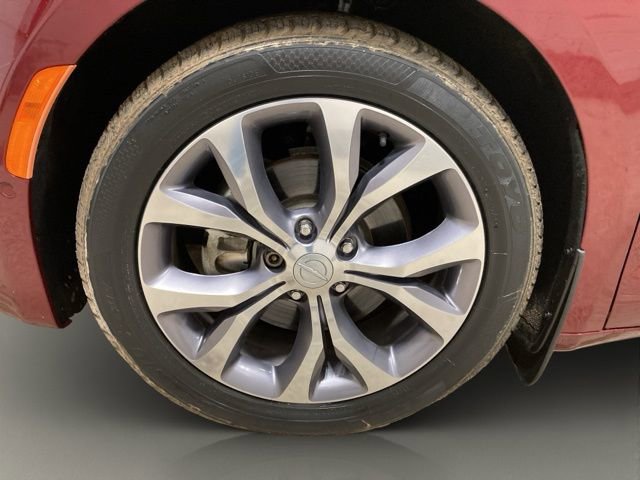 Used 2019 Chrysler Pacifica Limited w/ Tire & Wheel Group image 23