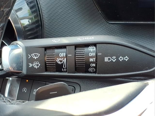 Used 2025 Chevrolet Equinox LT w/ Safety and Technology Package FWD image 24