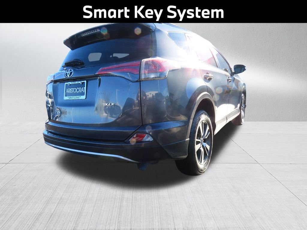 Used 2018 Toyota RAV4 XLE image 8
