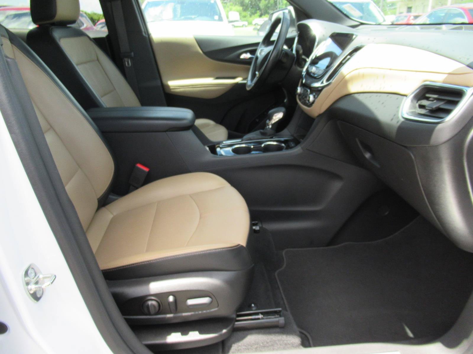 Used 2023 Chevrolet Equinox Premier FWD image 10