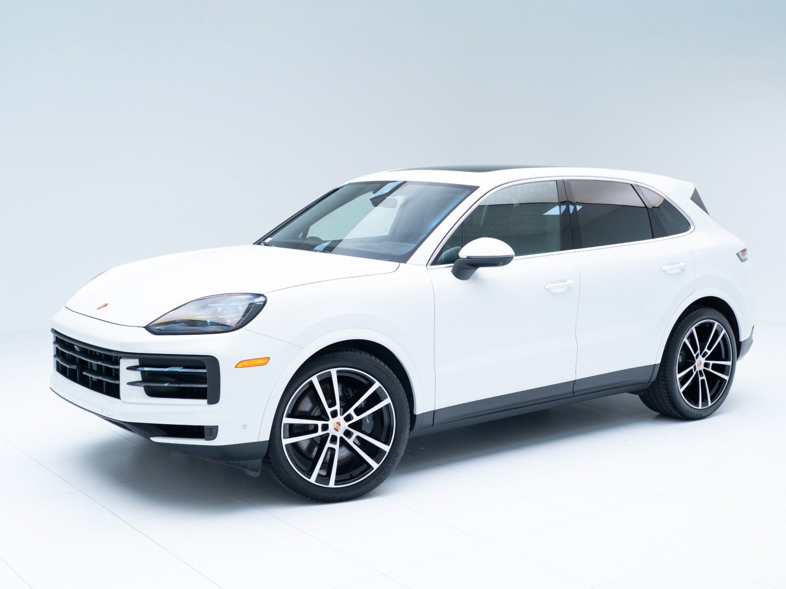 Certified 2025 Porsche Cayenne S image 1