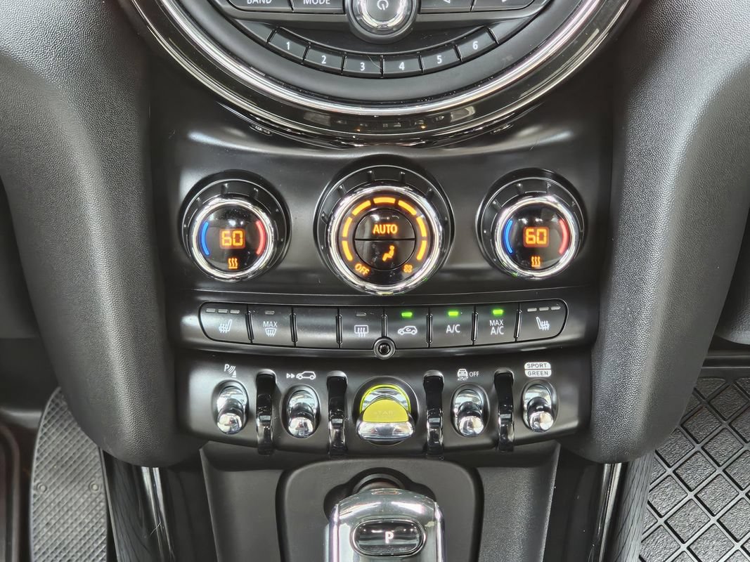 Used 2020 MINI Cooper SE w/ 8.8" Touchscreen Nav Package FWD image 22