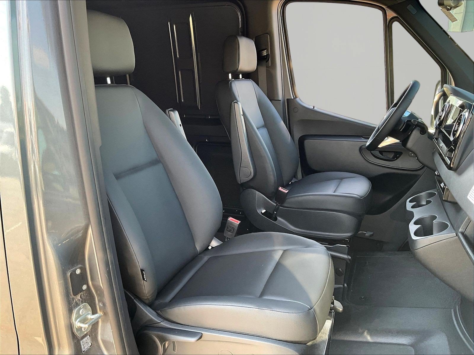 New 2025 Mercedes-Benz Sprinter 2500 image 17