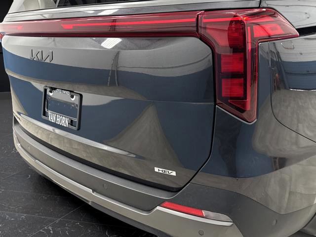 Used 2025 Kia Carnival SX image 36