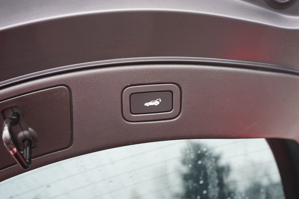 Used 2017 Jaguar F-TYPE S image 15