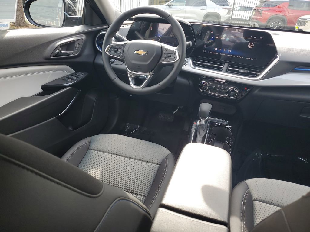 New 2026 Chevrolet Trax LT w/ Sunroof Package image 11