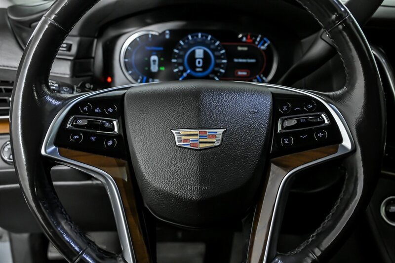 Used 2019 Cadillac Escalade Luxury AWD/4WD image 26