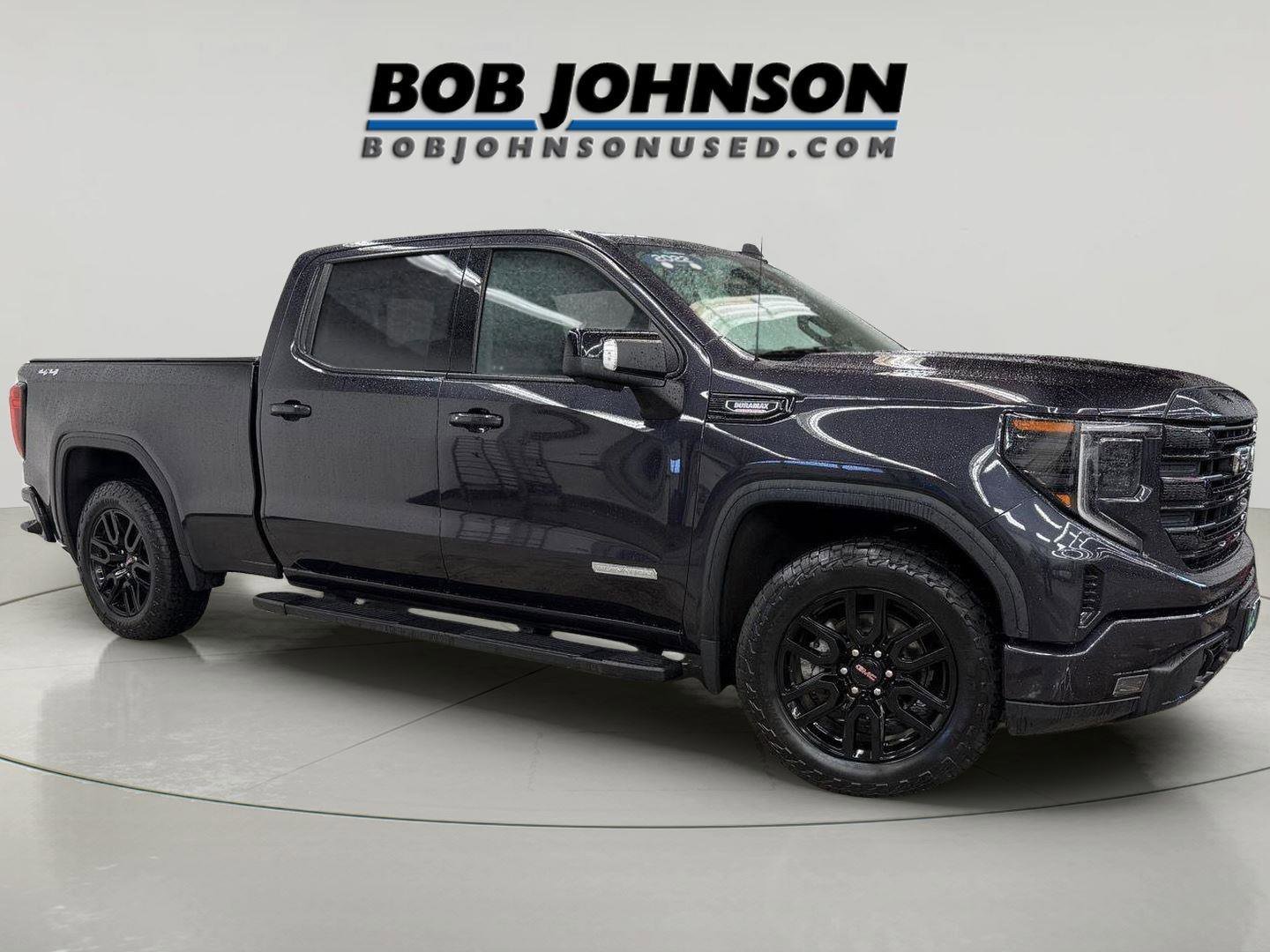 Certified 2022 GMC Sierra 1500 Elevation w/ Elevation Premium Package AWD/4WD image 3