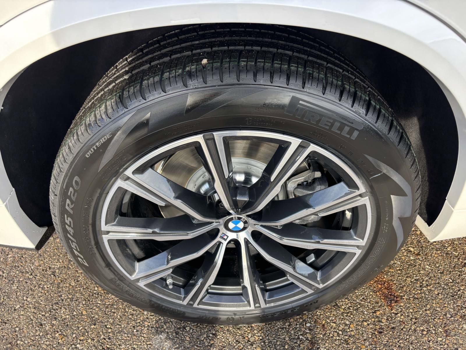 New 2026 BMW X5 xDrive50e w/ M Sport Package image 10