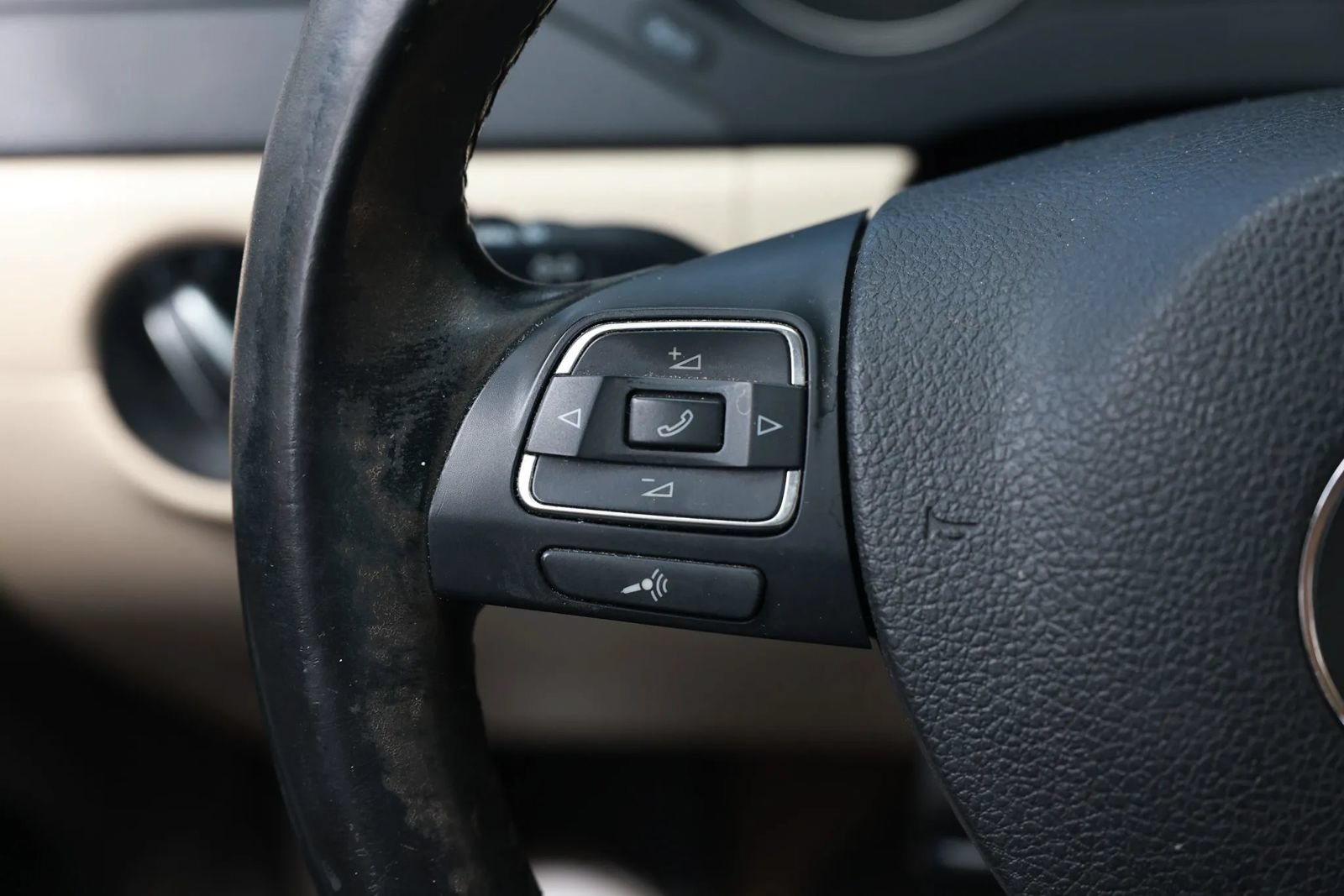 Used 2012 Volkswagen Jetta SE FWD image 26