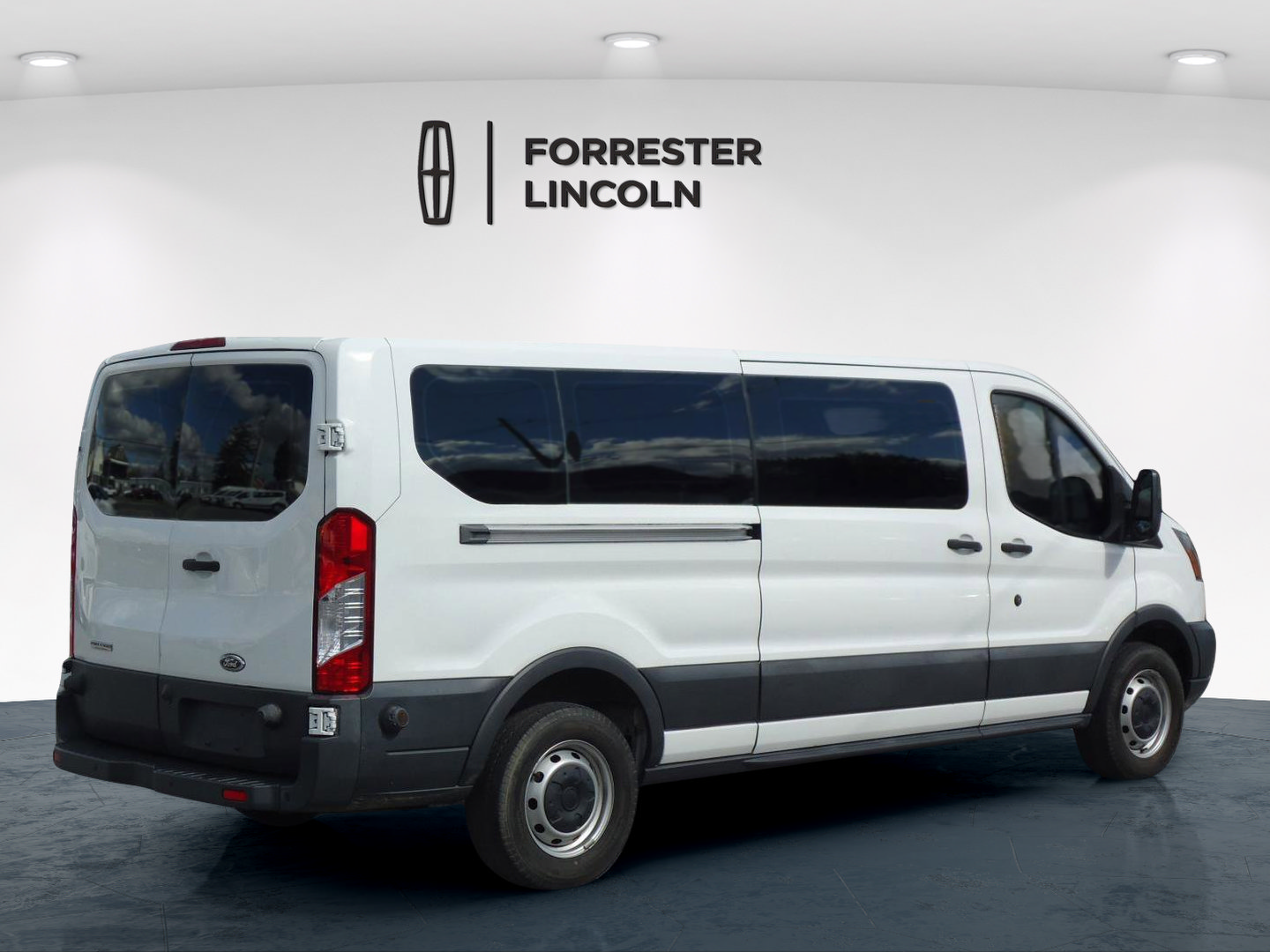 Used 2017 Ford Transit 350 XL RWD image 3