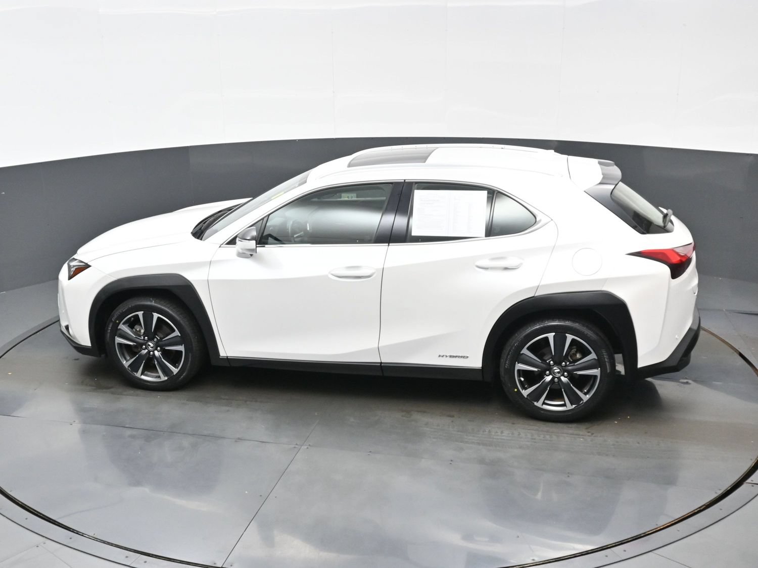 Used 2021 Lexus UX 250h w/ Premium Package AWD/4WD image 40