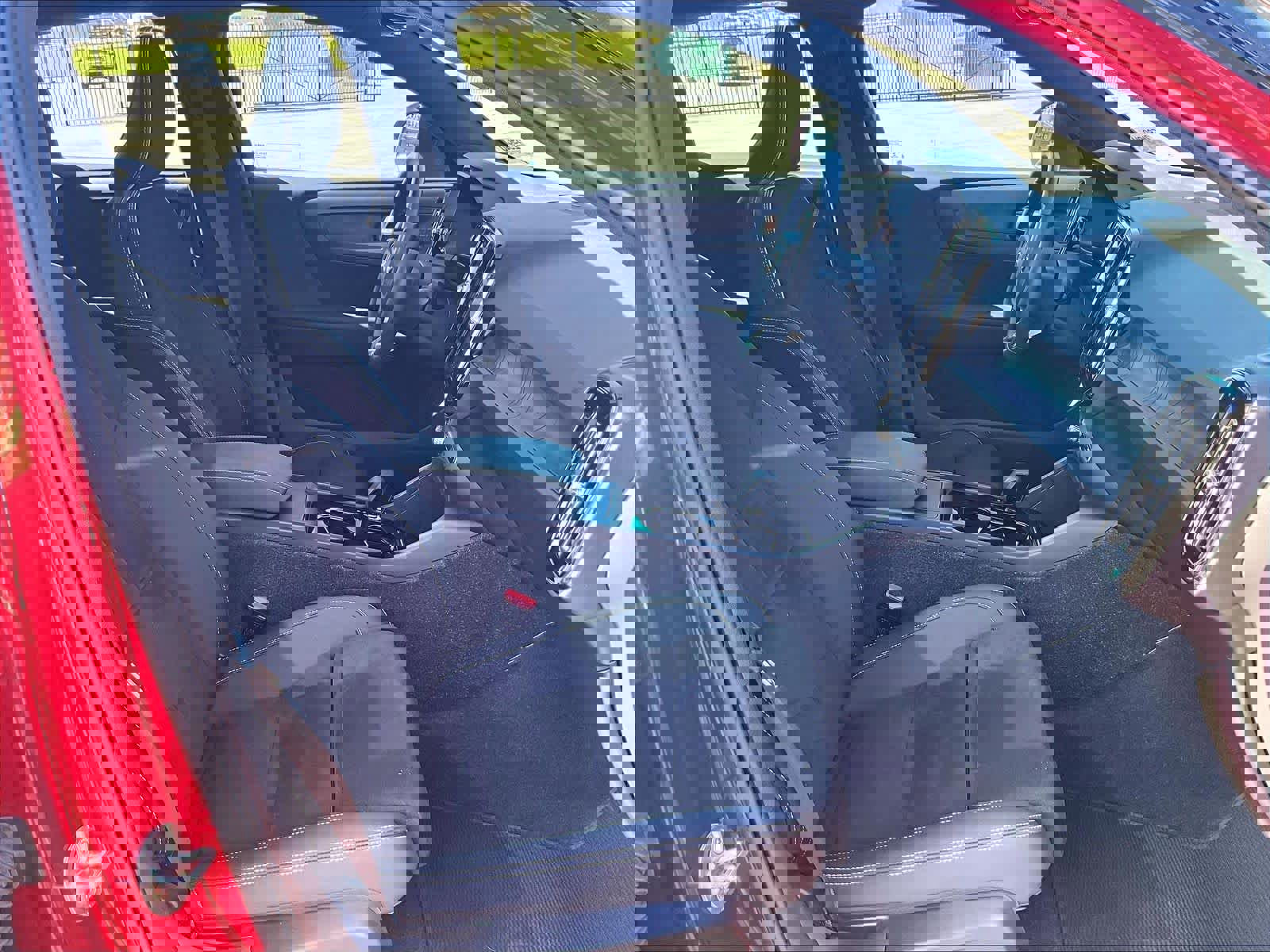 Used 2022 Volvo C40 P8 Recharge Ultimate image 10