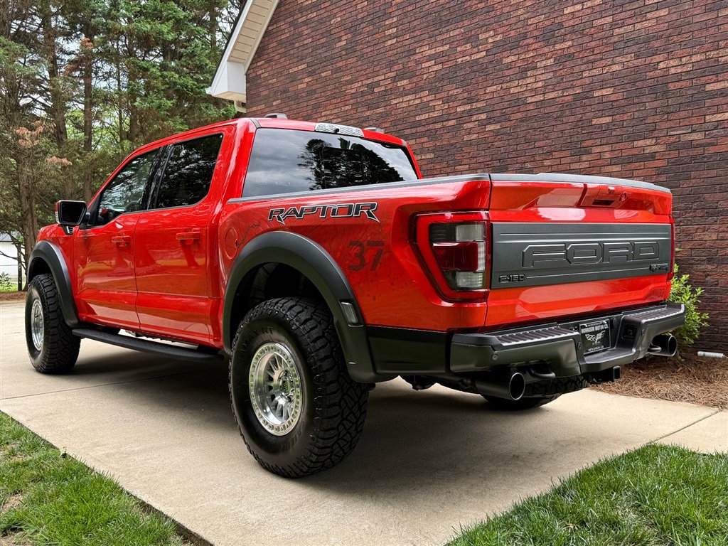 Used 2022 Ford F150 Raptor w/ Raptor 37 Performance Package AWD/4WD image 22