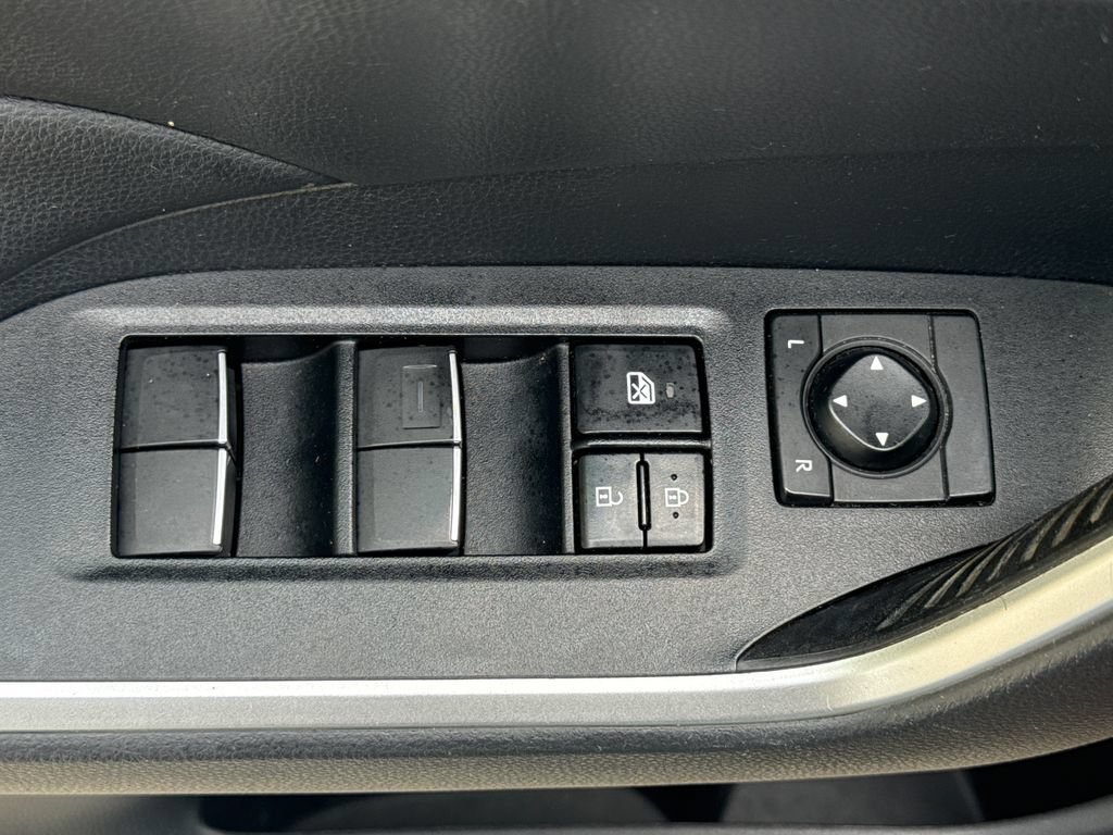Used 2019 Toyota RAV4 XLE Premium AWD/4WD image 14