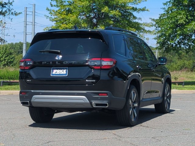 Used 2023 Honda Pilot Touring image 5