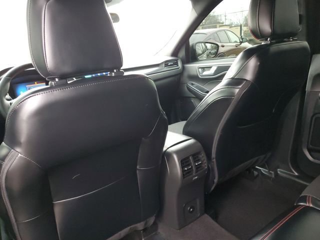 Used 2025 Ford Escape ST-Line image 26