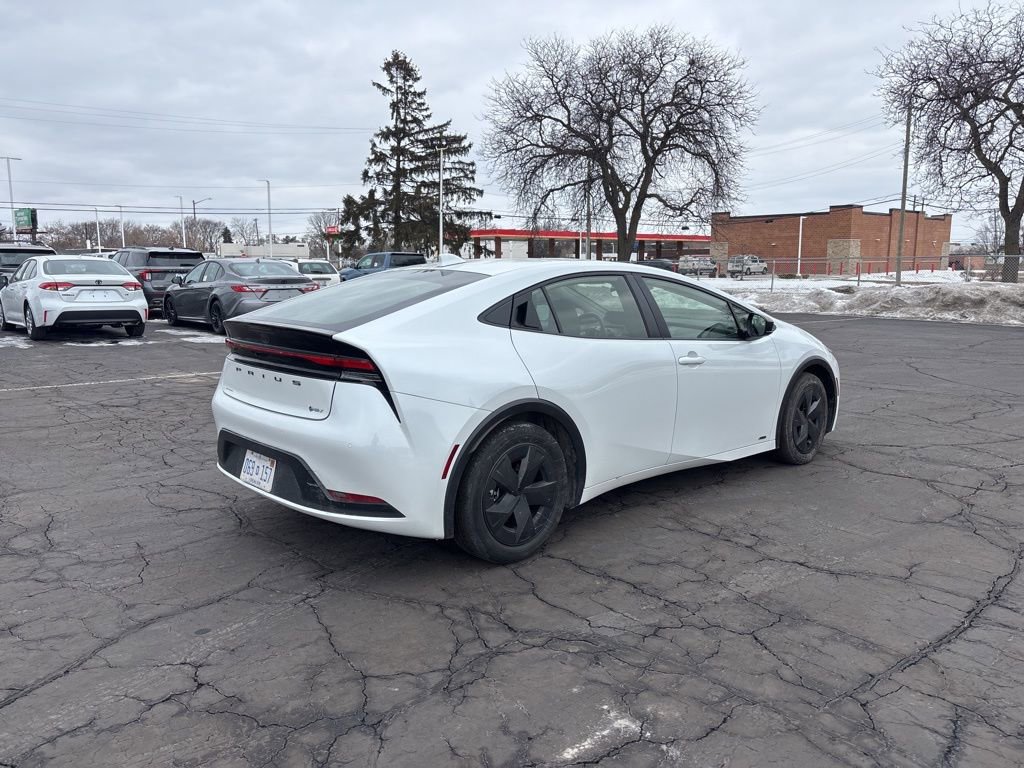 Used 2025 Toyota Prius LE image 6