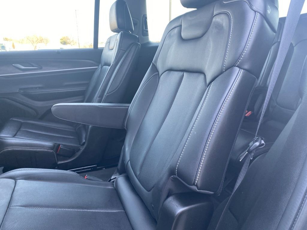 Certified 2023 Jeep Grand Cherokee L Limited w/ Luxury Tech Group II image 21