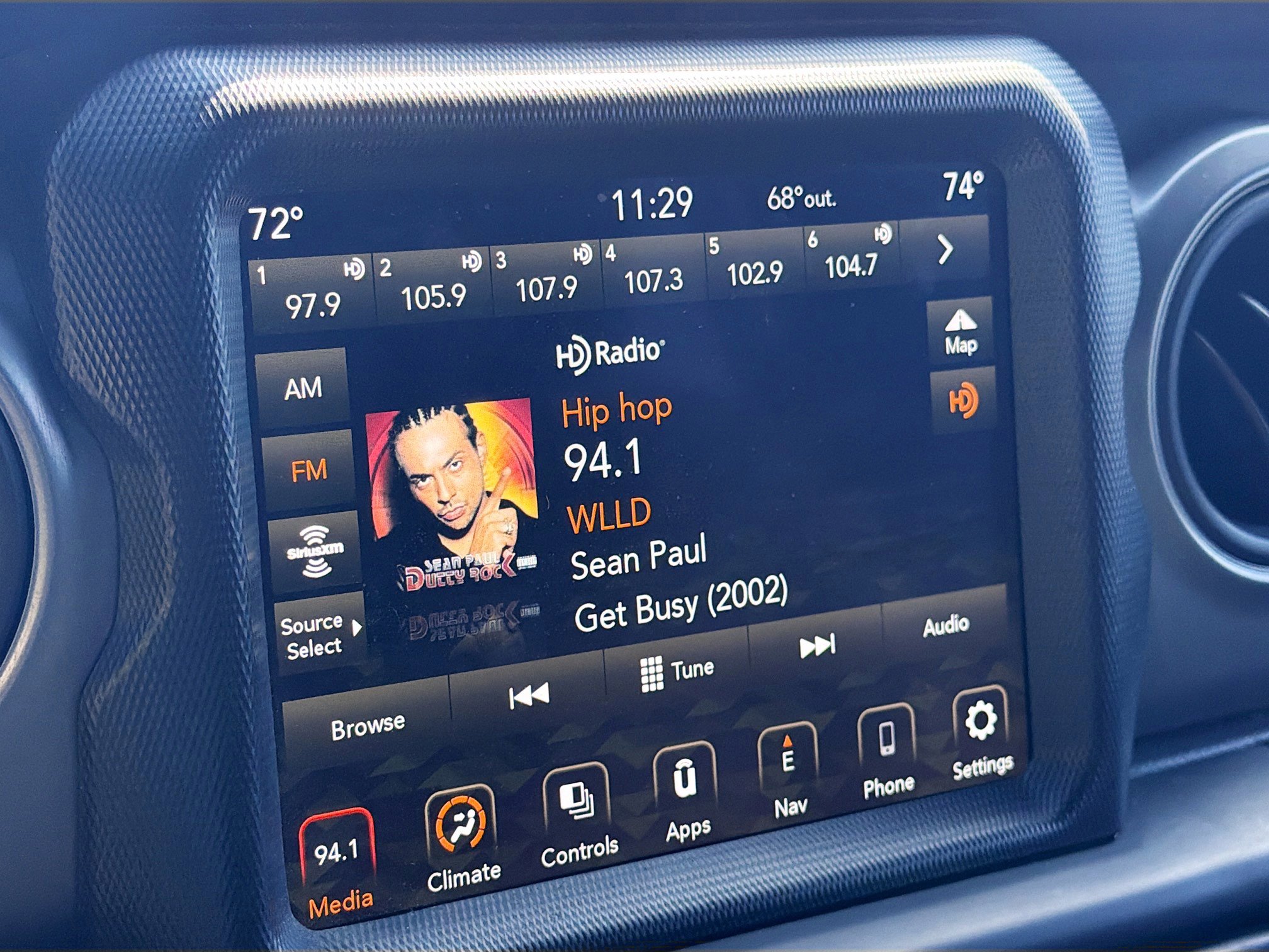 Used 2021 Jeep Gladiator Sport image 30