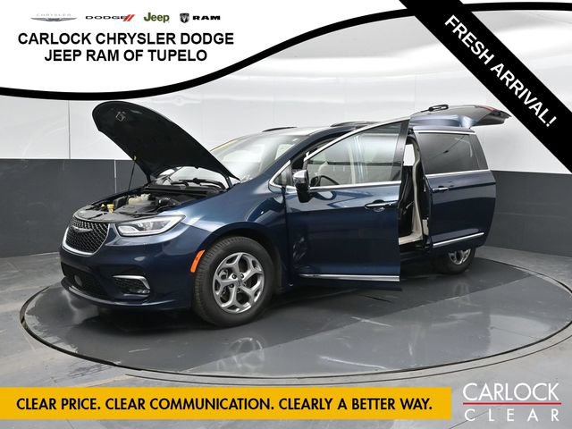 Used 2023 Chrysler Pacifica Limited FWD image 56