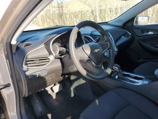 Used 2025 Chevrolet Malibu LT image 10