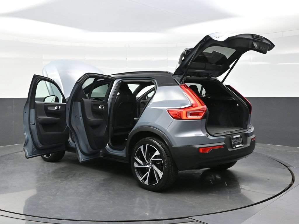 Used 2021 Volvo XC40 T5 R-Design w/ Protection Package Premier AWD/4WD image 42