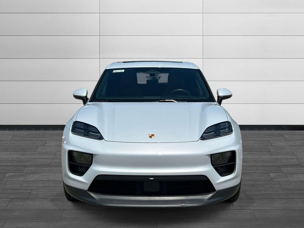 Used 2025 Porsche Macan 4S Electric AWD/4WD image 2