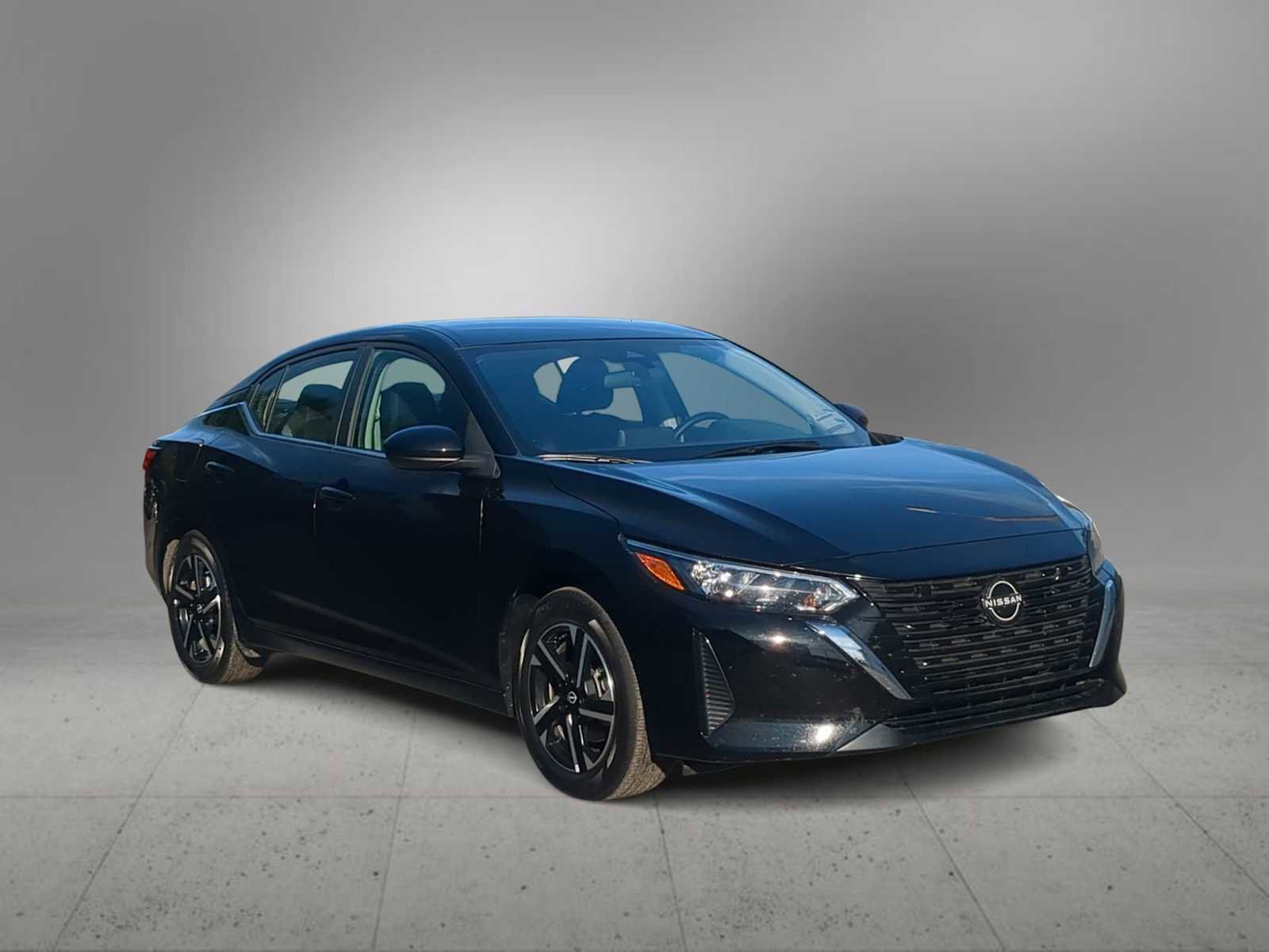 Used 2025 Nissan Sentra SV image 2