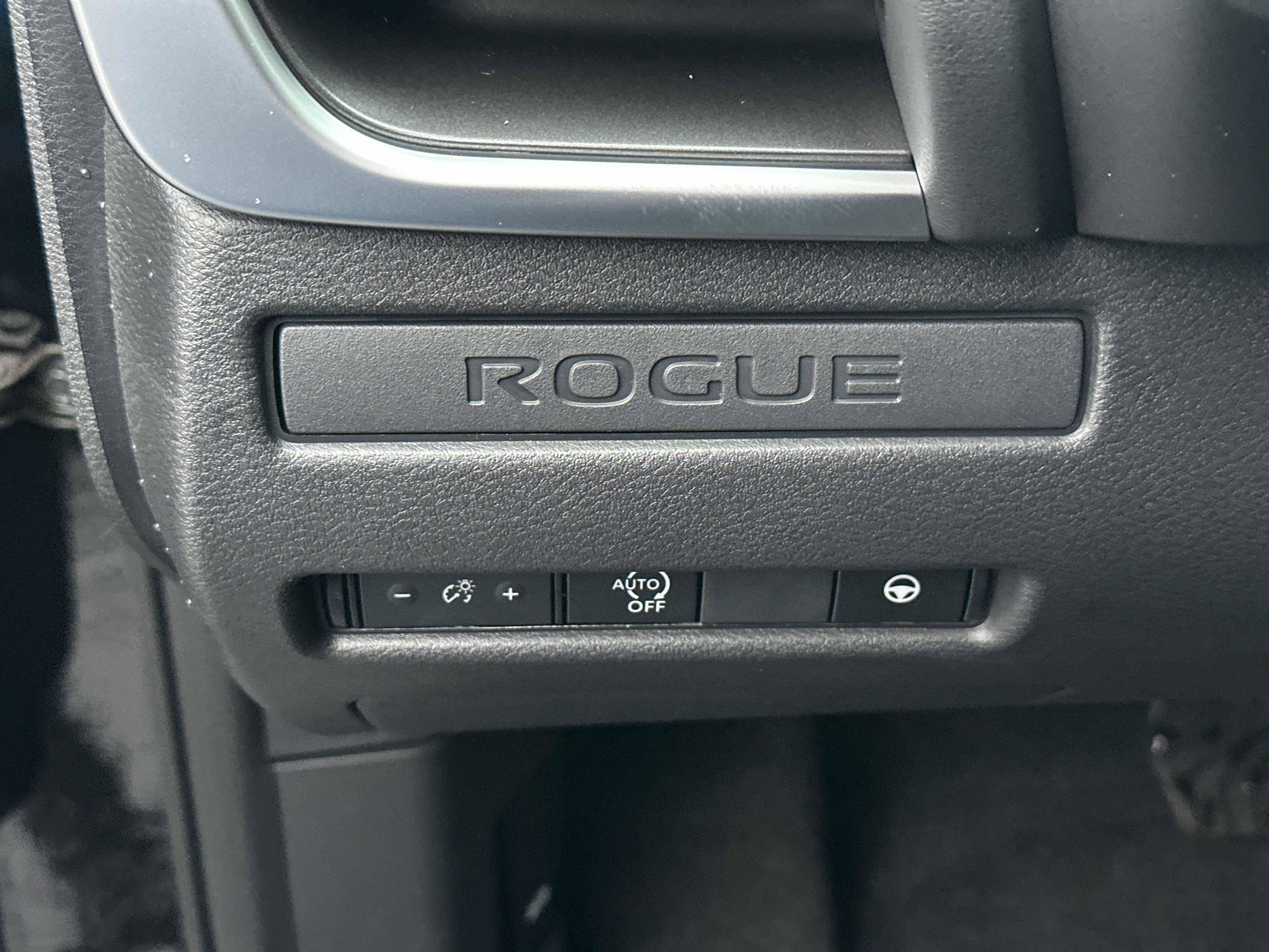 New 2027 Nissan Rogue SV AWD/4WD image 18