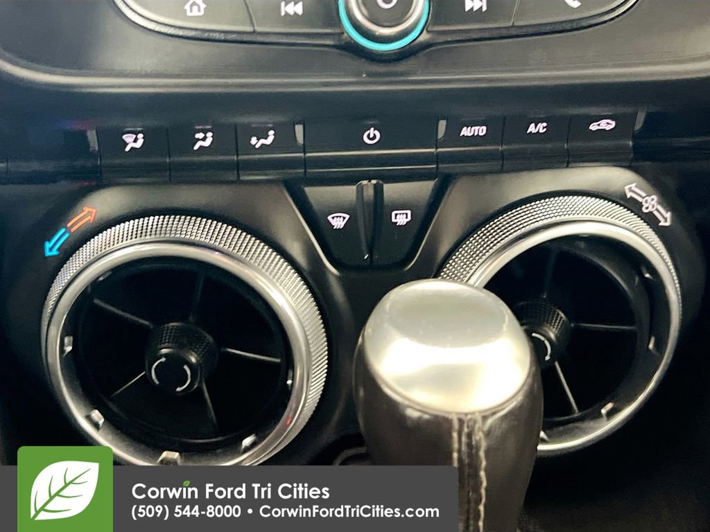 Used 2020 Chevrolet Camaro LT RWD image 8