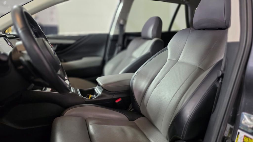 Used 2022 Subaru Outback Limited XT image 18