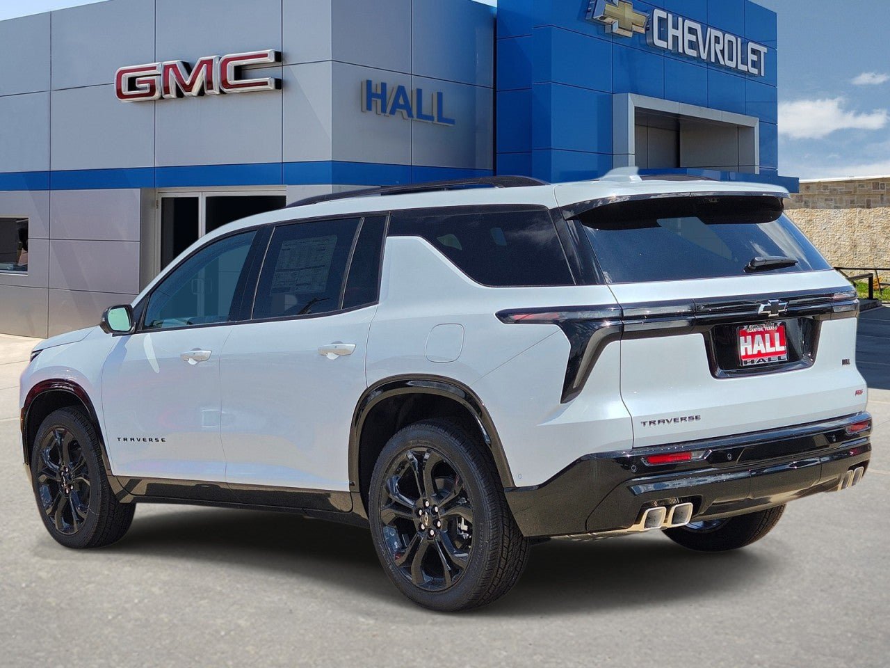 New 2027 Chevrolet Traverse RS FWD image 3