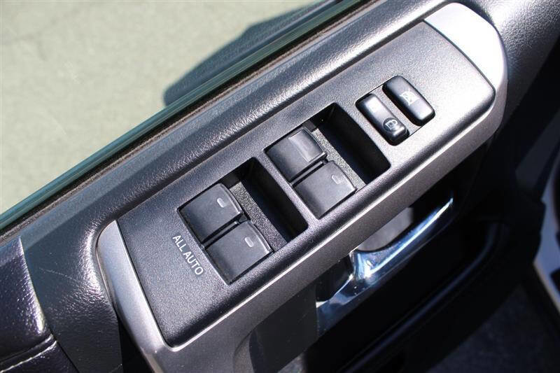 Used 2016 Toyota 4Runner SR5 image 13