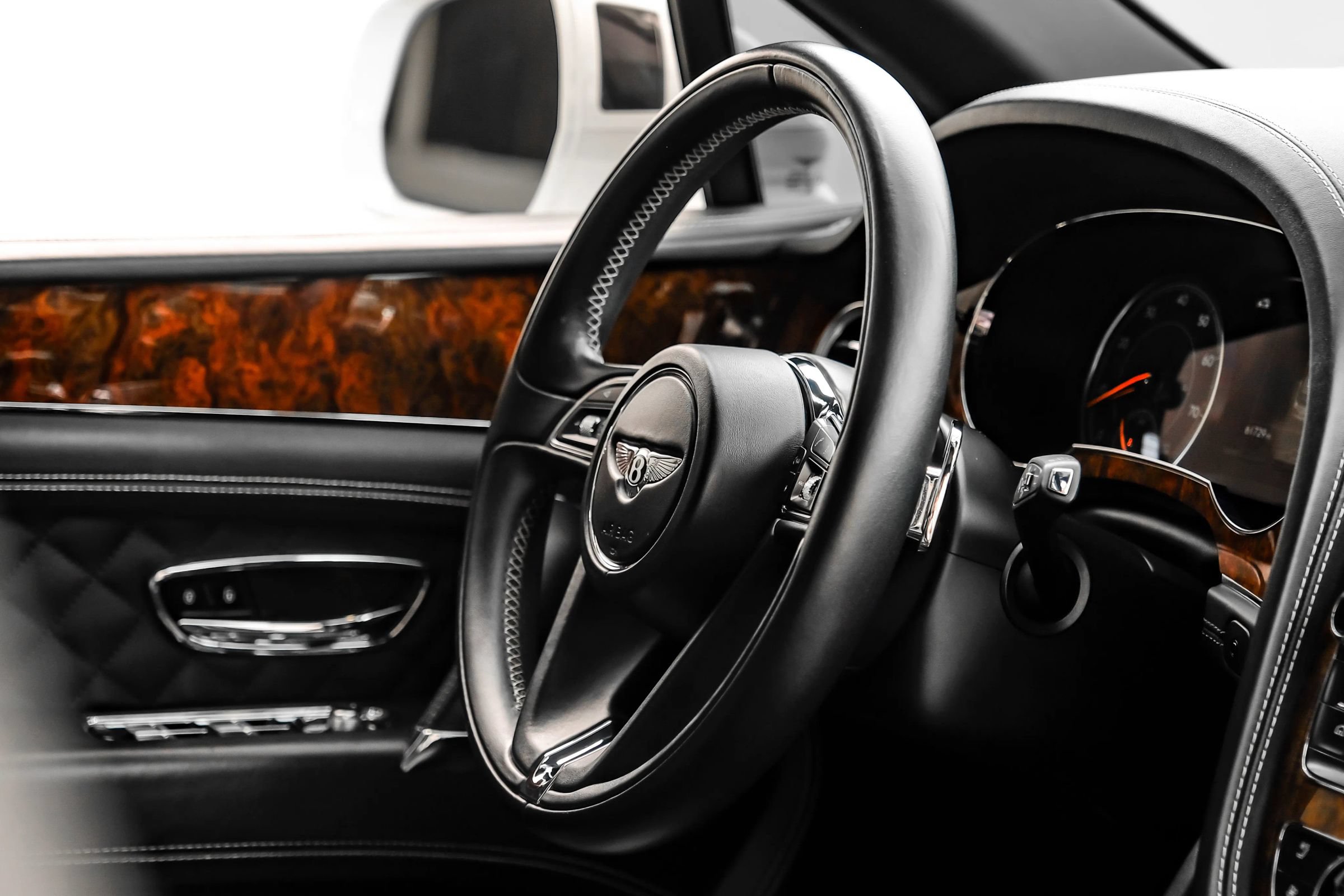 Used 2019 Bentley Bentayga AWD/4WD image 8