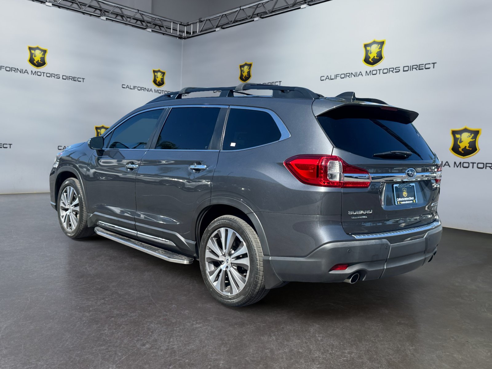 Used 2019 Subaru Ascent Touring w/ Popular Package #2A AWD/4WD image 3