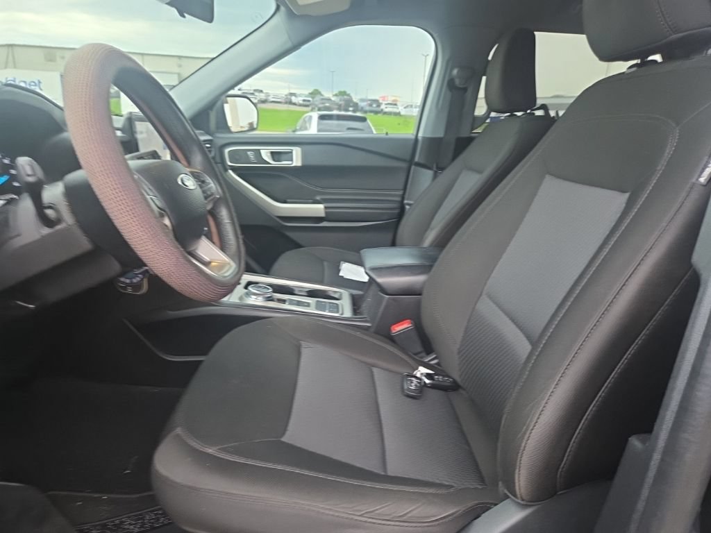 Used 2023 Ford Explorer XLT RWD image 17