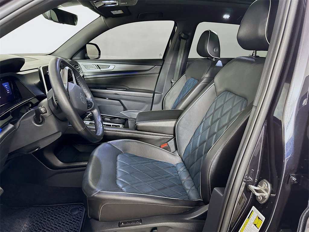 Used 2024 Volkswagen Atlas Cross Sport SEL Premium R-Line image 9