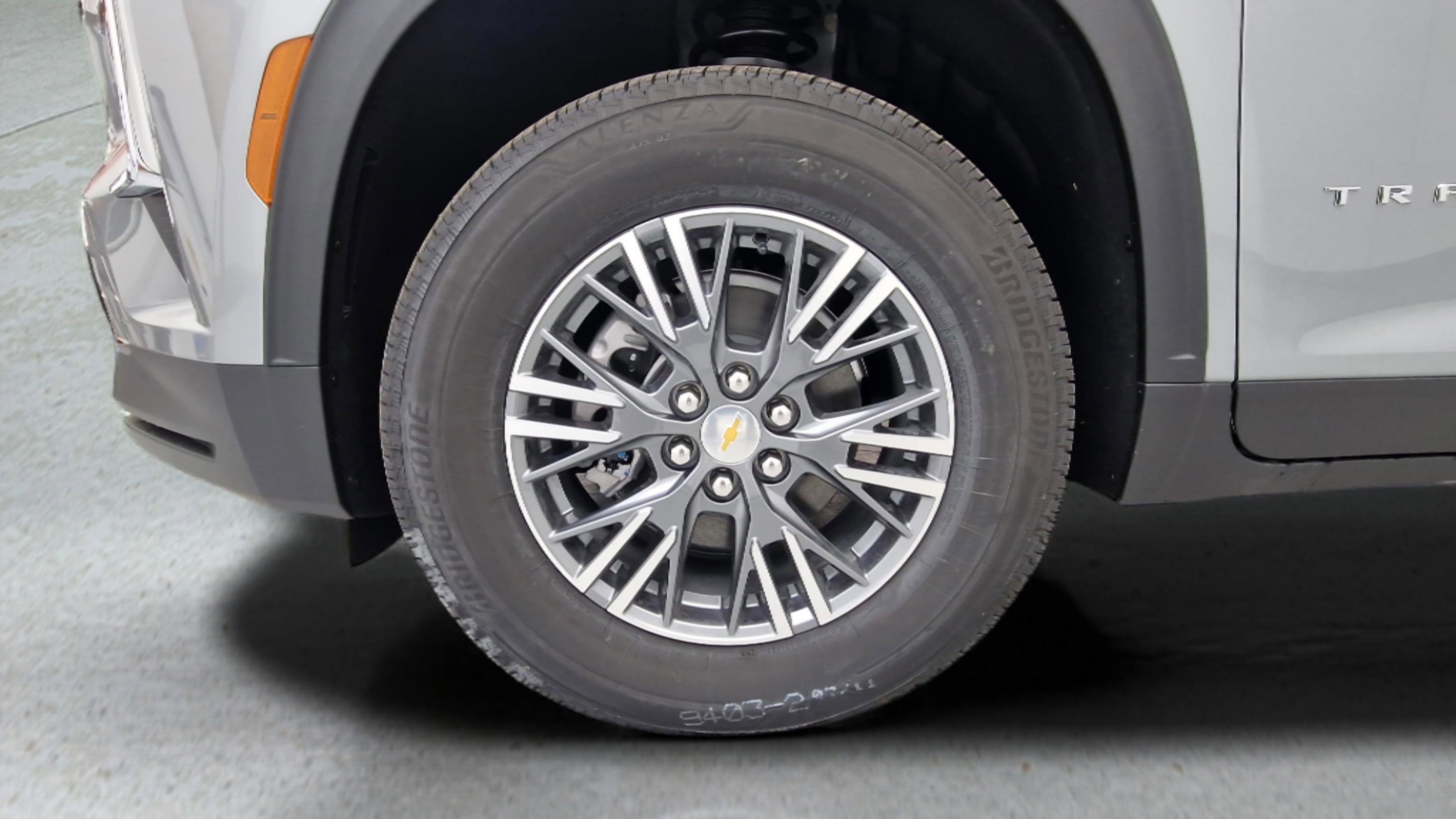 New 2026 Chevrolet Traverse LT w/ Driver Confidence Package image 32