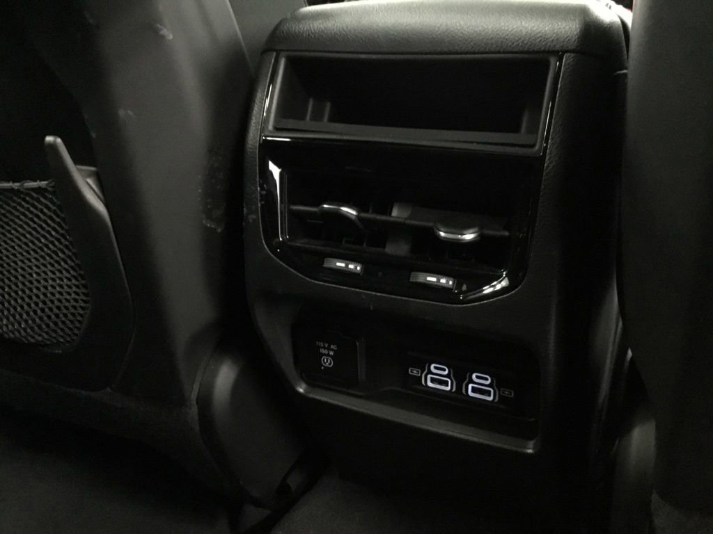 Used 2023 Jeep Grand Cherokee Altitude AWD/4WD image 21