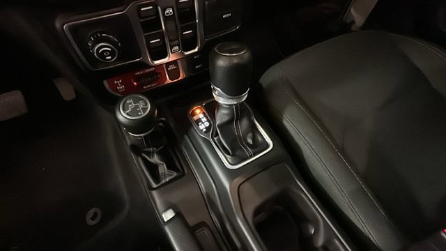 Used 2024 Jeep Wrangler Unlimited AWD/4WD image 20