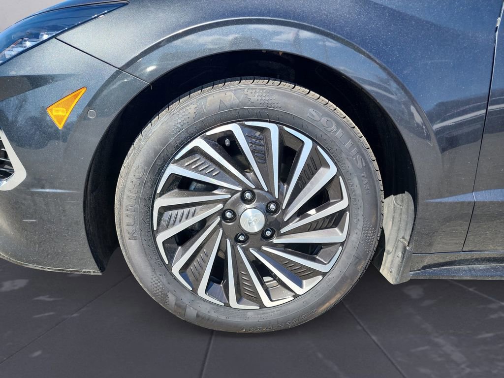 Used 2023 Hyundai Sonata Limited FWD image 14