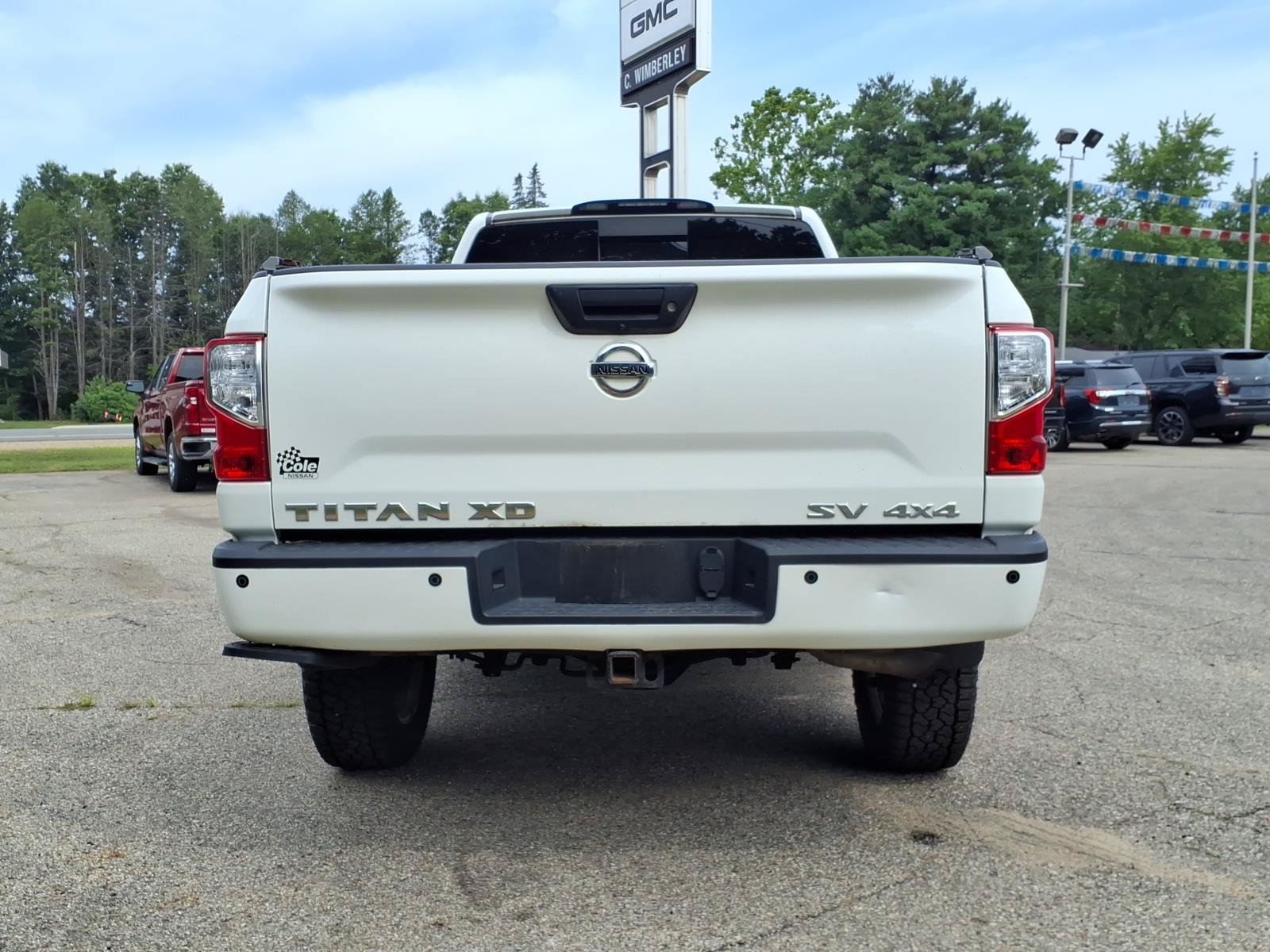 Used 2019 Nissan Titan SV w/ SV Convenience Package AWD/4WD image 14