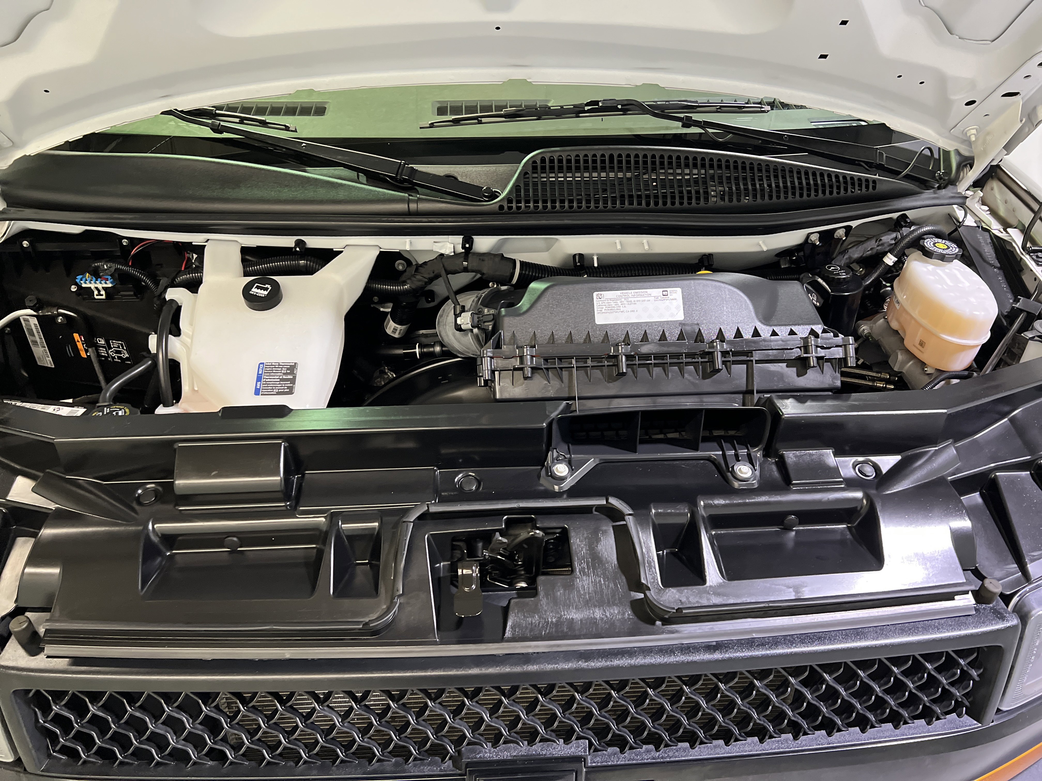 Certified 2023 Chevrolet Express 3500 w/ Driver Convenience Package image 15