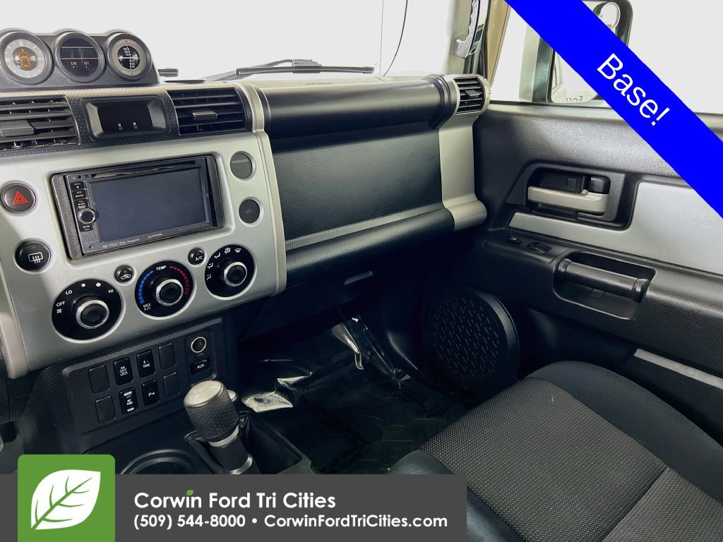 Used 2007 Toyota FJ Cruiser 4WD w/ Upgrade Pkg 1 image 23