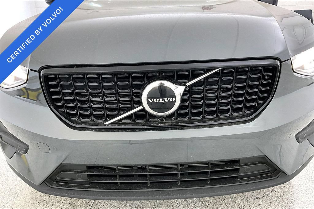Used 2026 Volvo XC40 B4 Core w/ Climate Package FWD image 30