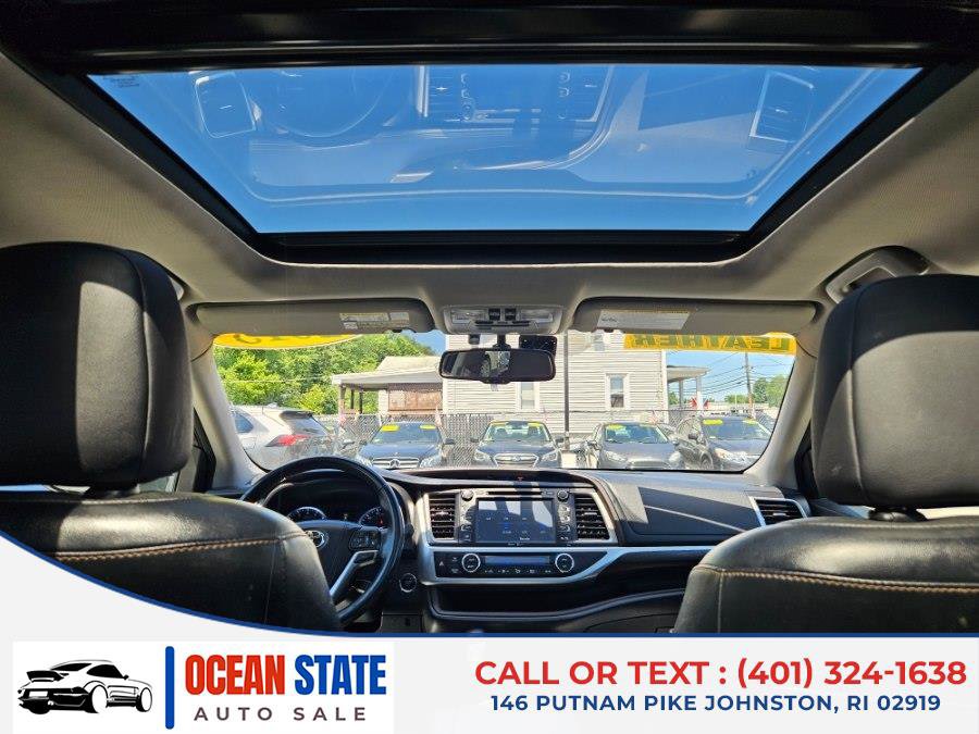 Used 2015 Toyota Highlander Limited Platinum AWD/4WD image 15