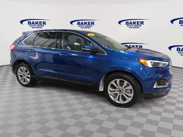Used 2024 Ford Edge Titanium image 2