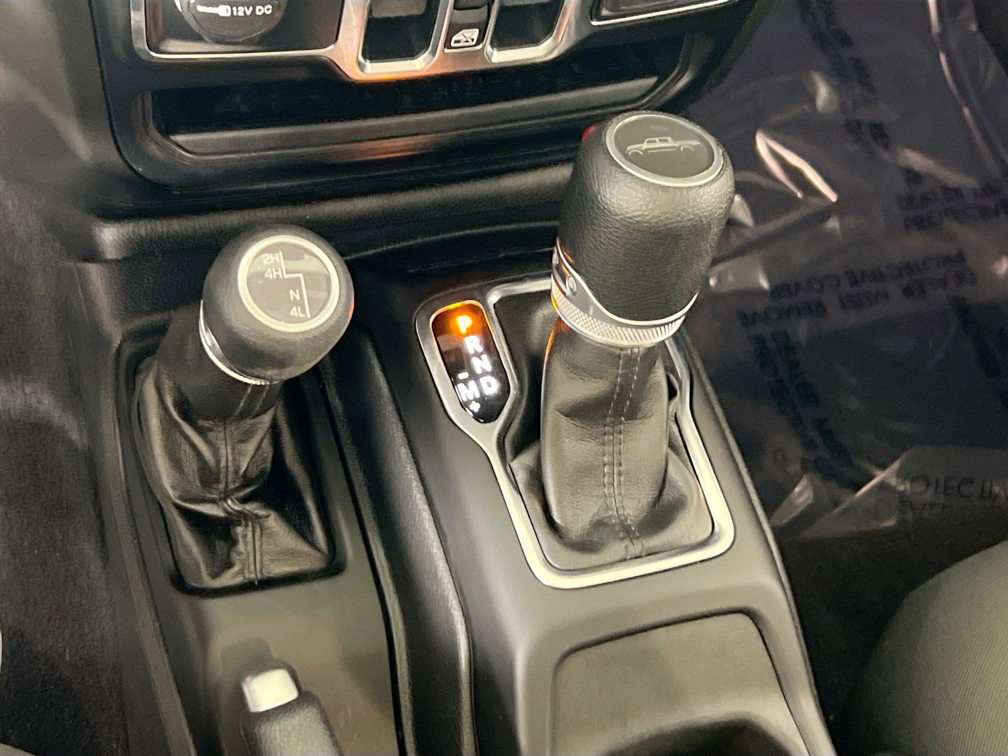 Used 2022 Jeep Gladiator Sport AWD/4WD image 17