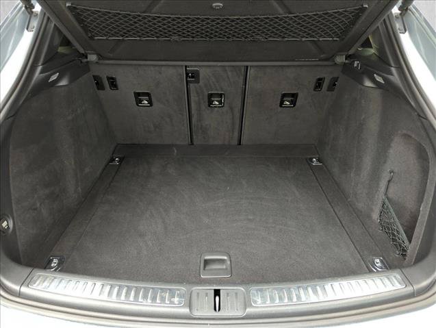 Used 2018 Porsche Macan AWD/4WD image 6
